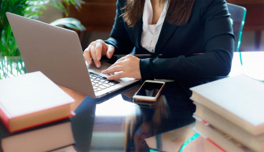 Tips for startups from the founder of LinkedIn